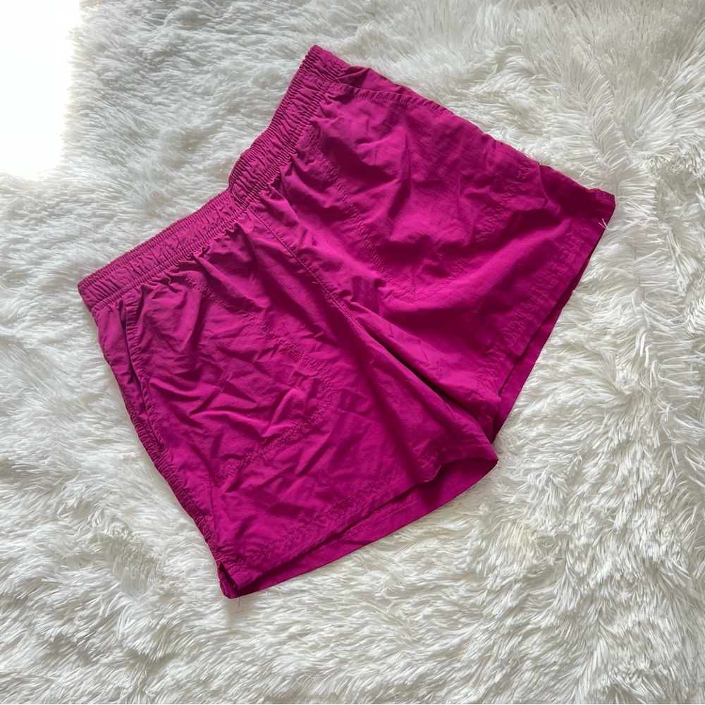 Columbia Pink Athletic Shorts Lightweight Casual Wear Size Small
